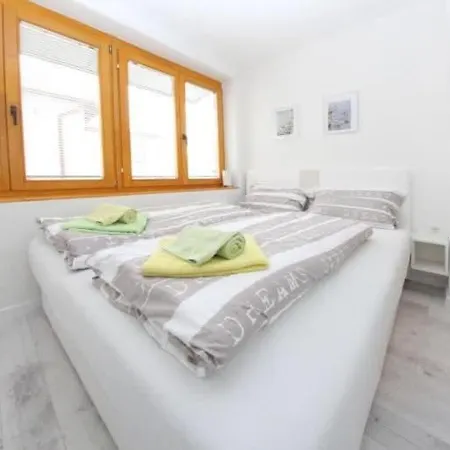 Bright One-bedroom In The Heart Of Bascarsija * Sarajevo