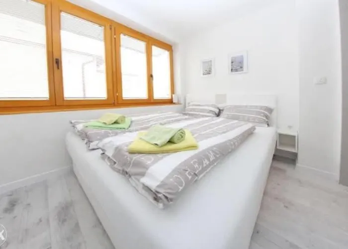 Bright One-bedroom In The Heart Of Bascarsija * Sarajevo